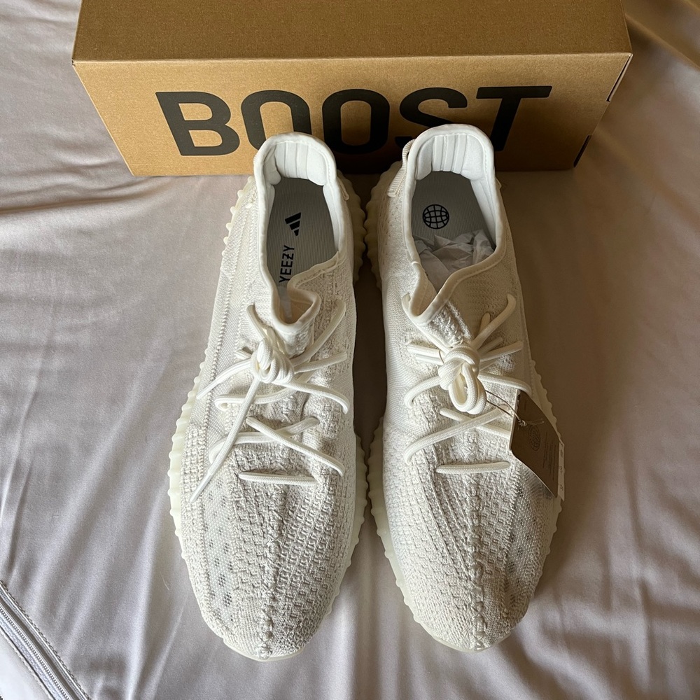 🆕Yeezy Adidas Boost 350 V2 Bone - Picture 7 of 8